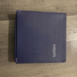 Mikasa Love Story Platinum Dinner Plates